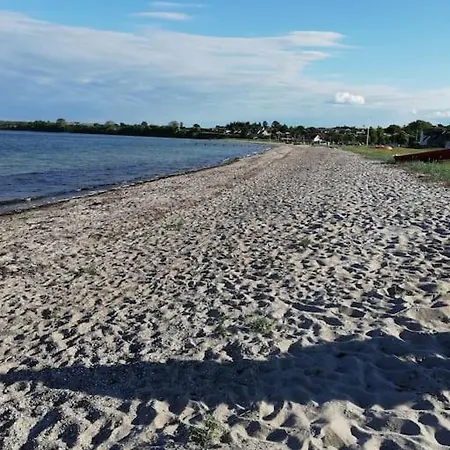 Apartament Strandlejlighed Med Havudsigt